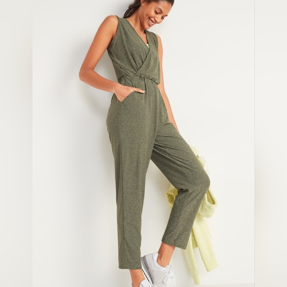 Old Navy Pants - Old Navy Women’s Green Breathe ON Cross-Front Sleeveless Jumpsuit